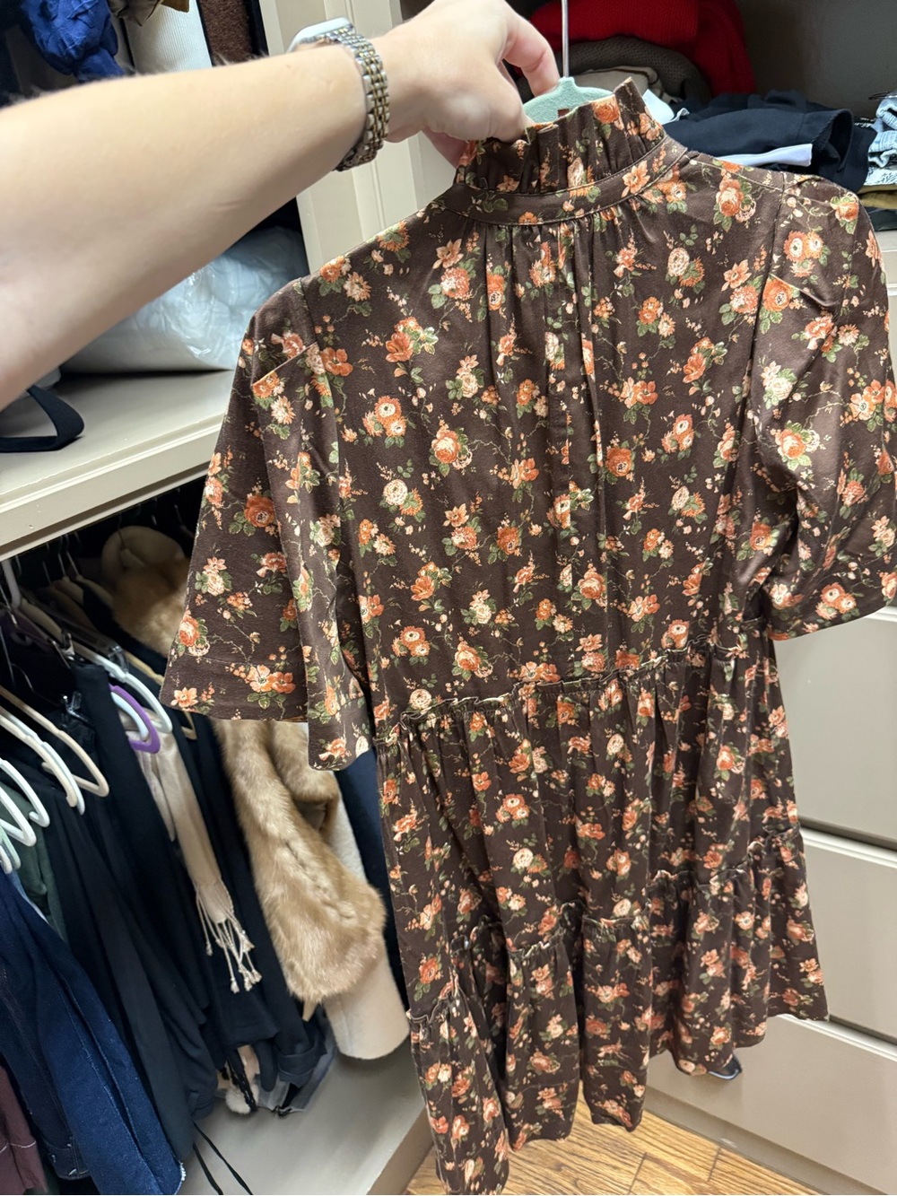 Tuckernuck Women’s Floral Short-Sleeve Shirt - Picture 3 of 3